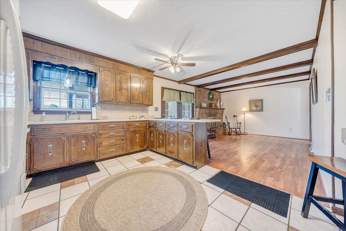 1440 West Ruritan Road Roanoke, VA 24012 - Photo 12 of 40 11-MIB03959
