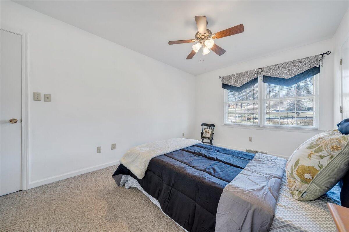 1440 West Ruritan Road Roanoke, VA 24012 - Photo 23 of 40 22-MIB03992