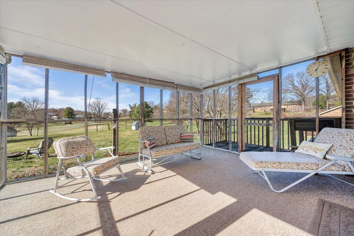 1440 West Ruritan Road Roanoke, VA 24012 - Photo 28 of 40 28-MIB04010