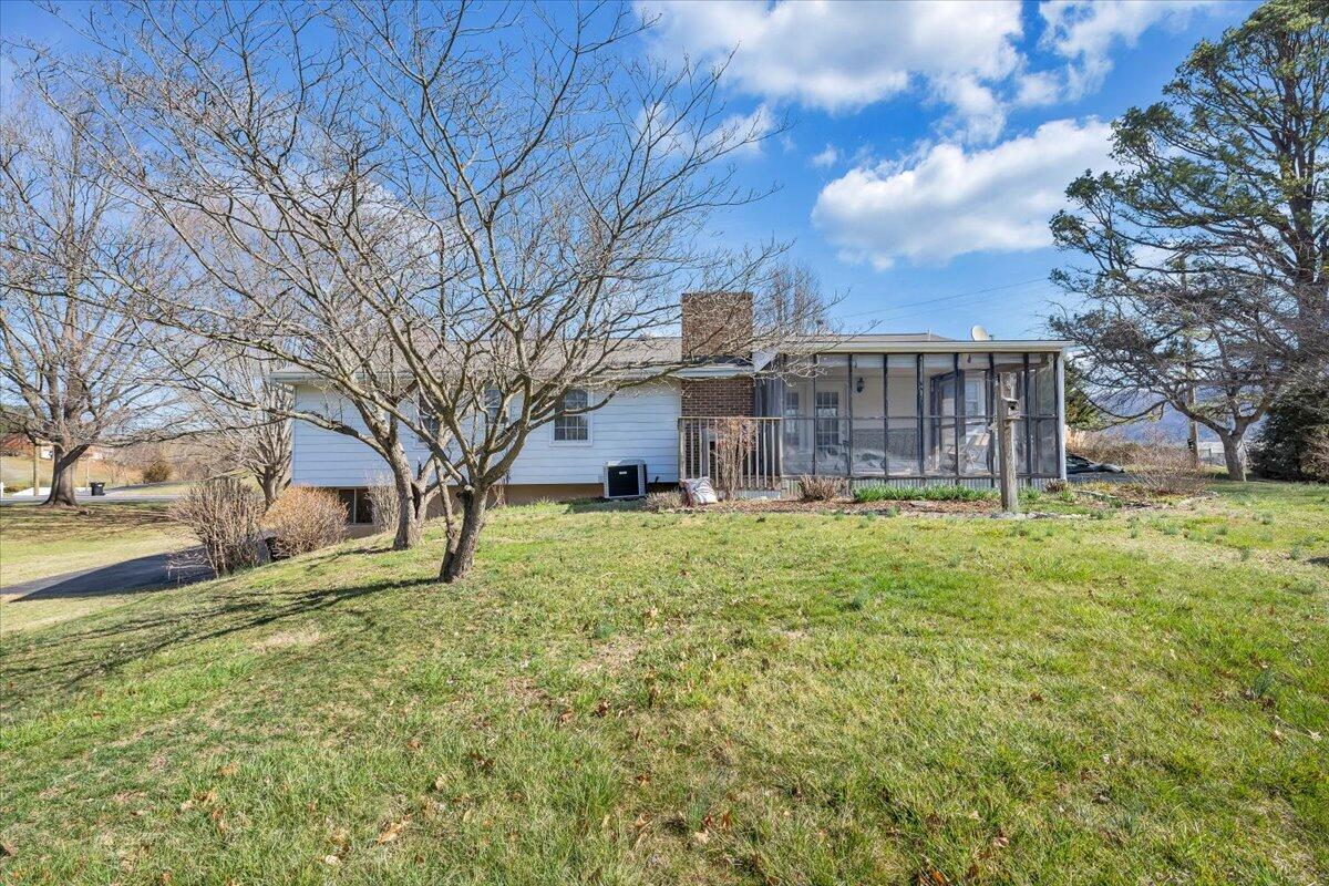 1440 West Ruritan Road Roanoke, VA 24012 - Photo 30 of 40 30-MIB04016