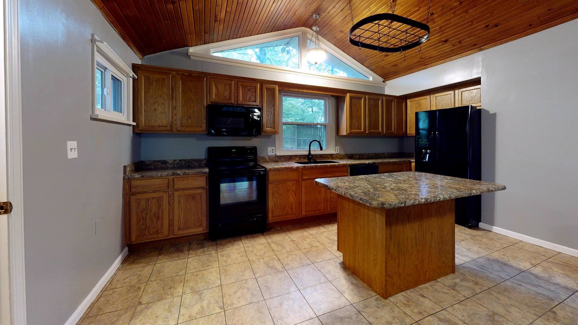1522 Old Plank Road Newburgh, IN 47630 - Photo 9 of 35