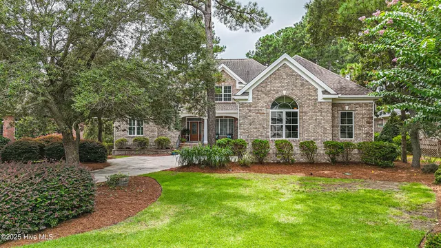 $1,199,900 | 537 Gladstone Circle Southwest, Ocean Isle Beach, NC 28469