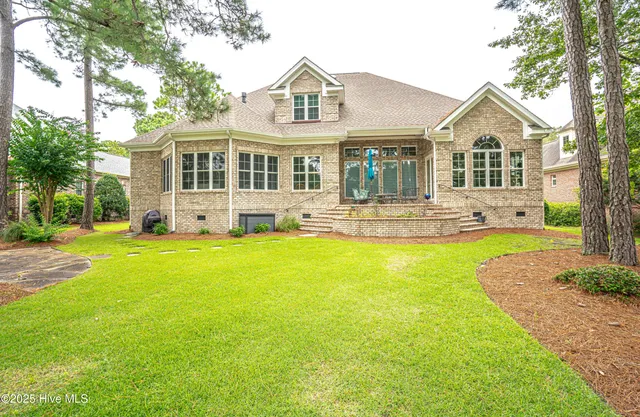 $1,199,900 | 537 Gladstone Circle Southwest, Ocean Isle Beach, NC 28469