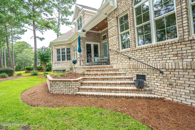 $1,199,900 | 537 Gladstone Circle Southwest, Ocean Isle Beach, NC 28469