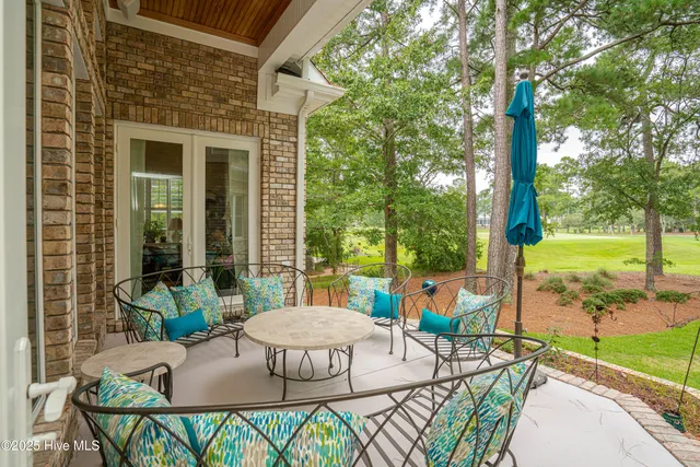 $1,199,900 | 537 Gladstone Circle Southwest, Ocean Isle Beach, NC 28469