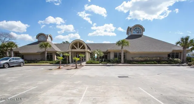 $1,199,900 | 537 Gladstone Circle Southwest, Ocean Isle Beach, NC 28469