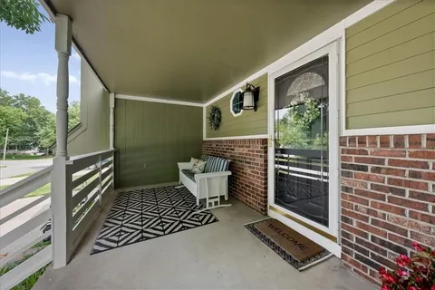 $399,900 | 1327 Northeast Depot Drive, Lee's Summit, MO 64086