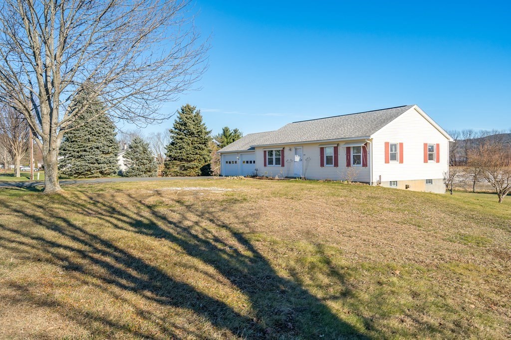 202 River Road Whately, MA 01373 - Photo 4 of 40 Gallery Image 4