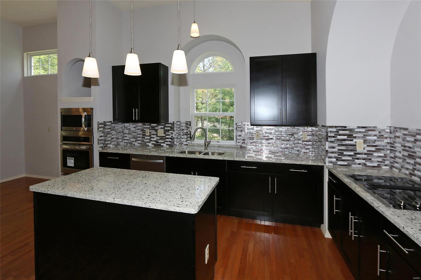 15599 Hitchcock Road Chesterfield, MO 63017 - Photo 3 of 49 Gallery Image 3