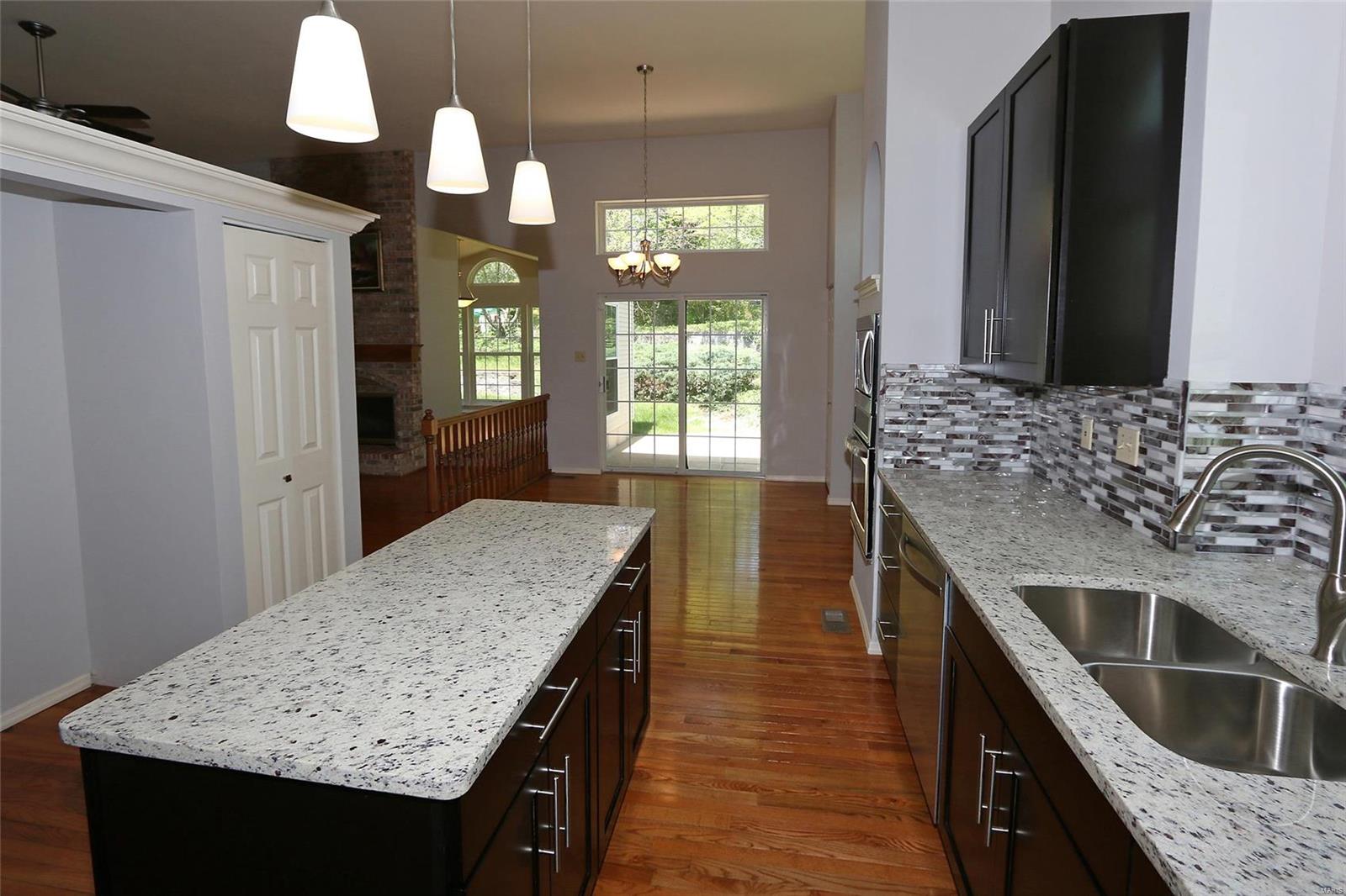 15599 Hitchcock Road Chesterfield, MO 63017 - Photo 5 of 49 Gallery Image 5