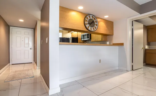 $2,750 | 6217 Balboa Circle, Unit 306, Boca Raton, FL 33433