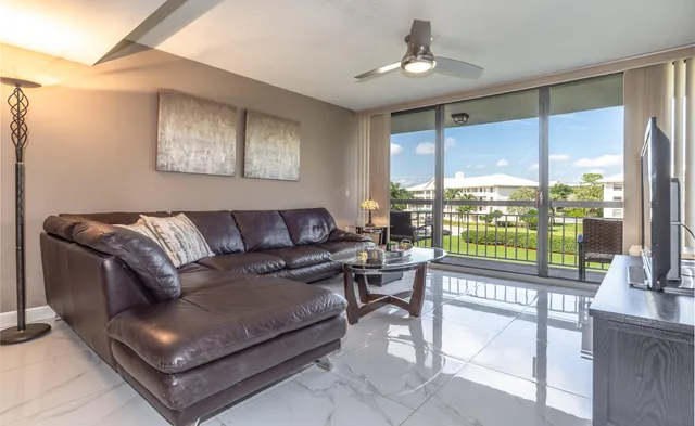 $2,750 | 6217 Balboa Circle, Unit 306, Boca Raton, FL 33433