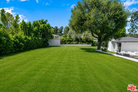 $10,375,000 | 909 North Alpine Drive, Beverly Hills, CA 90210