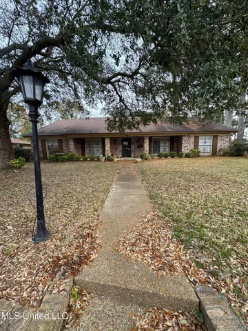 $90,000 | 980 Royal Oak Drive, Jackson, MS 39209