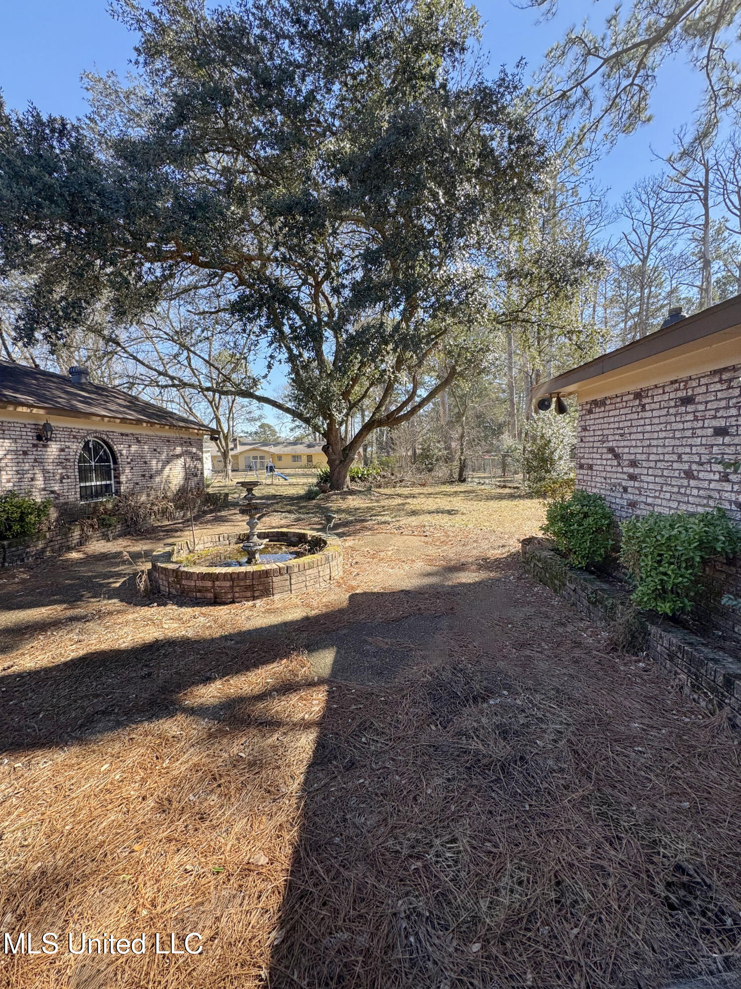 980 Royal Oak Drive Jackson, MS 39209 - Photo 6 of 27 IMG_3070