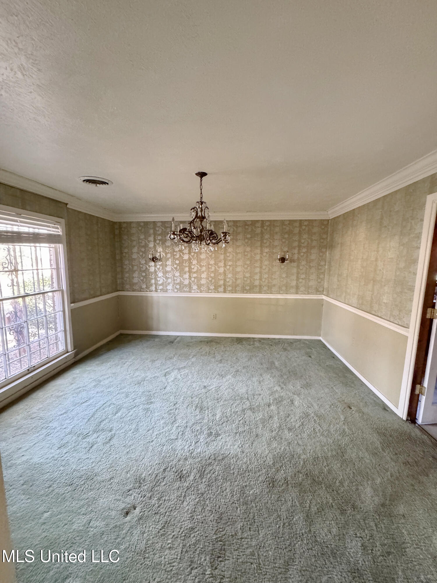 980 Royal Oak Drive Jackson, MS 39209 - Photo 9 of 27 IMG_3024