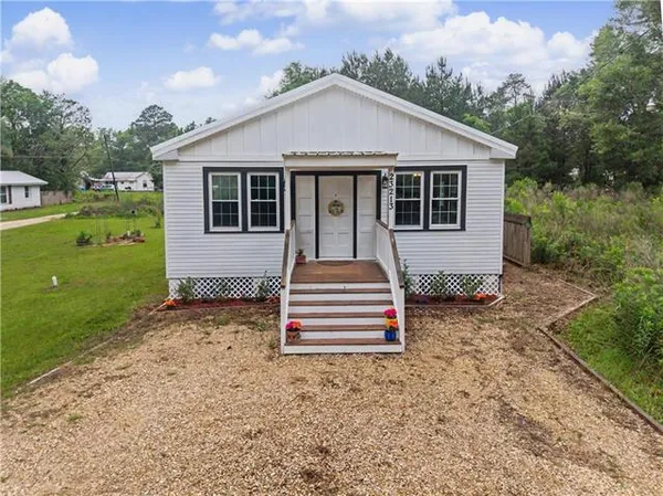 $210,000 | 23213 Railroad Avenue, Robert, LA 70455