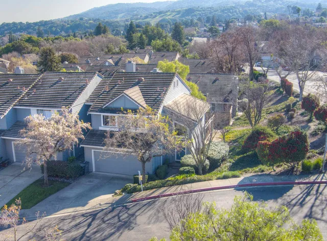 $1,075,000 | 7546 Rolling Hills Circle, Dublin, CA 94568