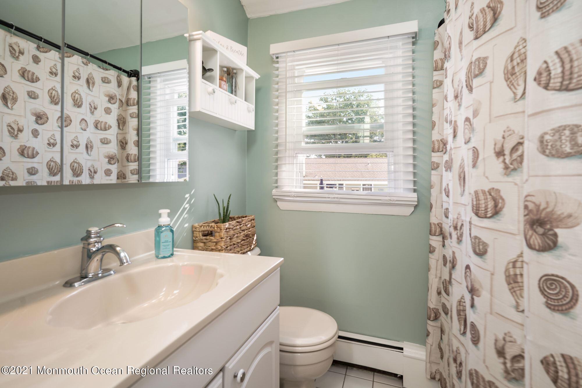 1136 Roe Avenue Point Pleasant, NJ 08742 - Photo 12 of 21 024_1136_Roe_Ave_352874_663223