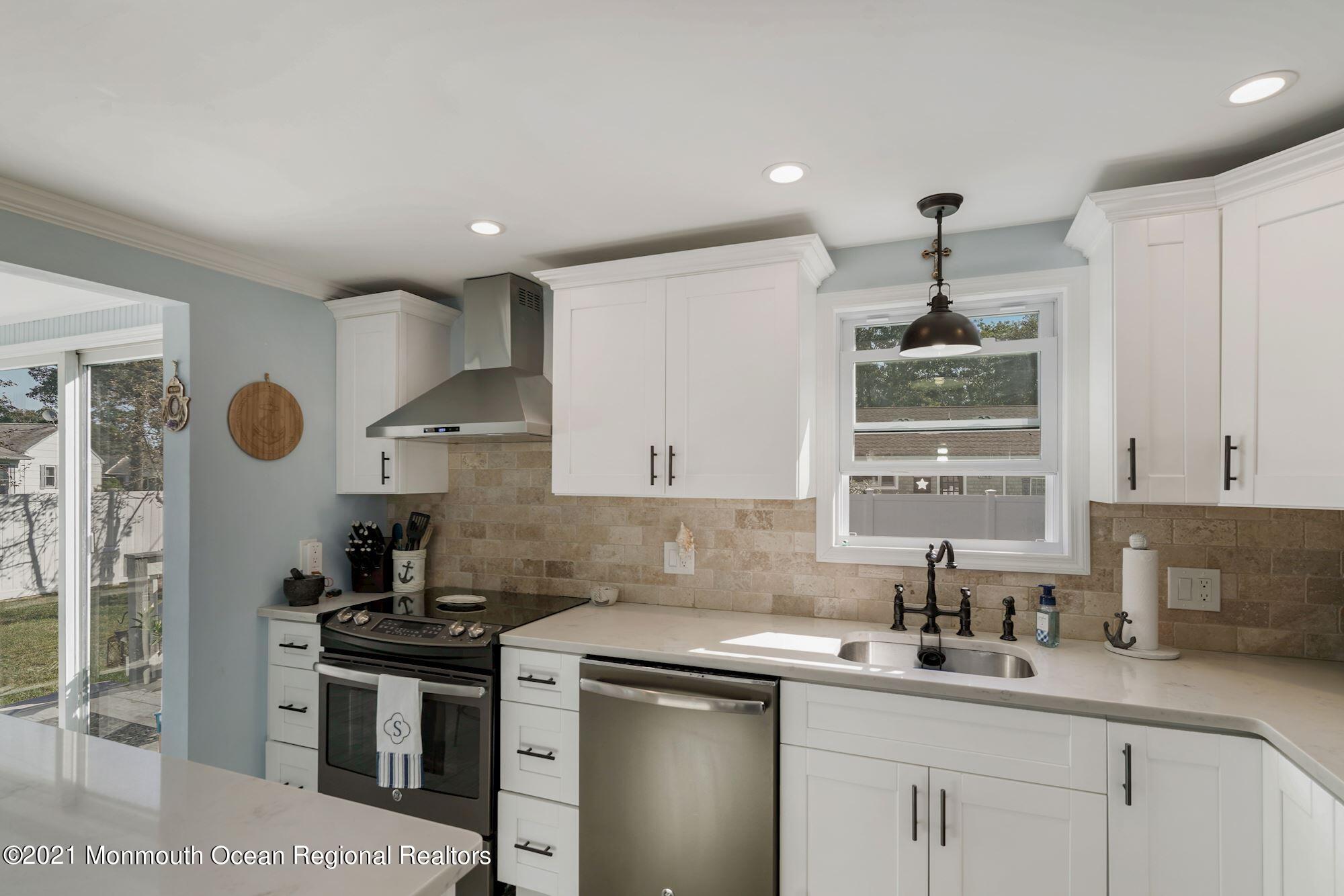 1136 Roe Avenue Point Pleasant, NJ 08742 - Photo 8 of 21 017_1136_Roe_Ave_352874_663223