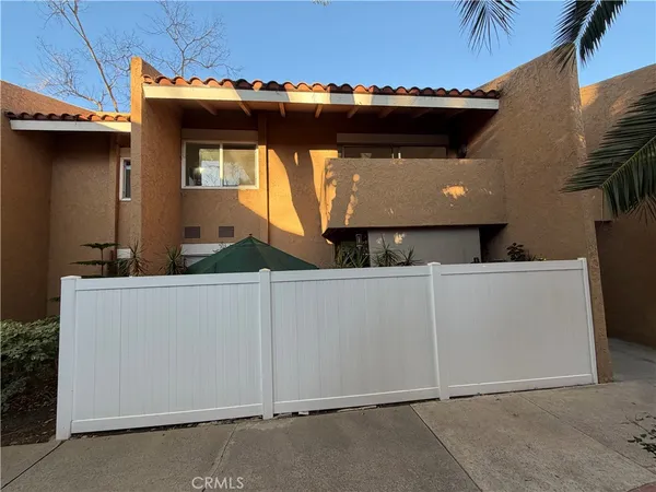 $2,700 | 1101 West MacArthur Boulevard, Unit 296, Santa Ana, CA 92707