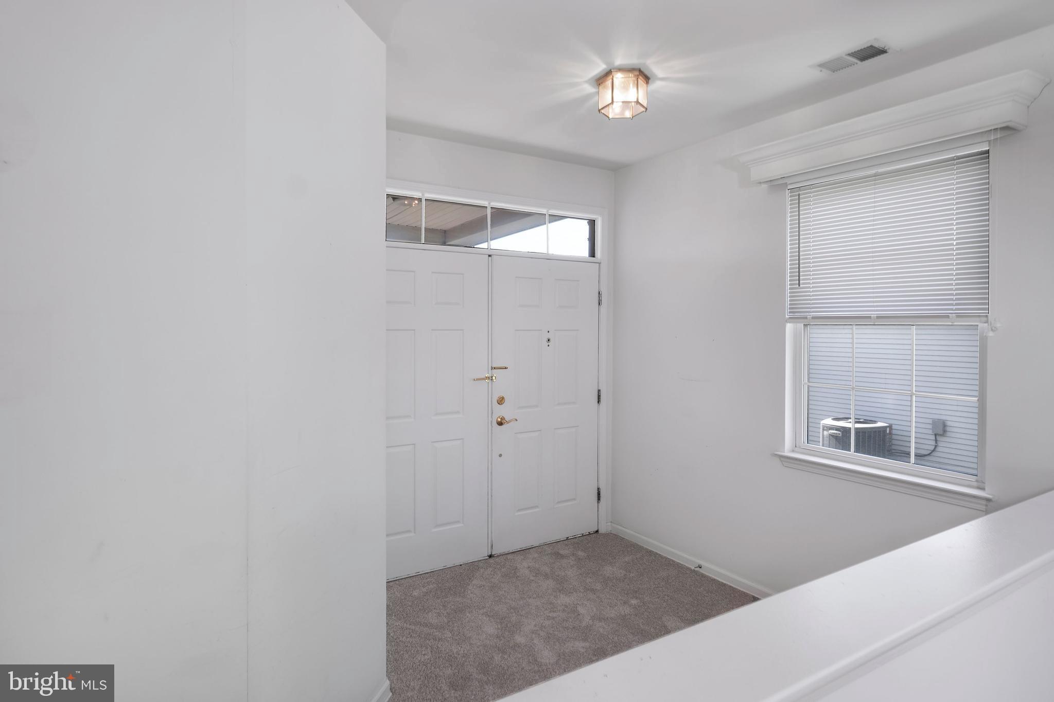 9 Foster Road Pennington, NJ 08534 - Photo 3 of 23