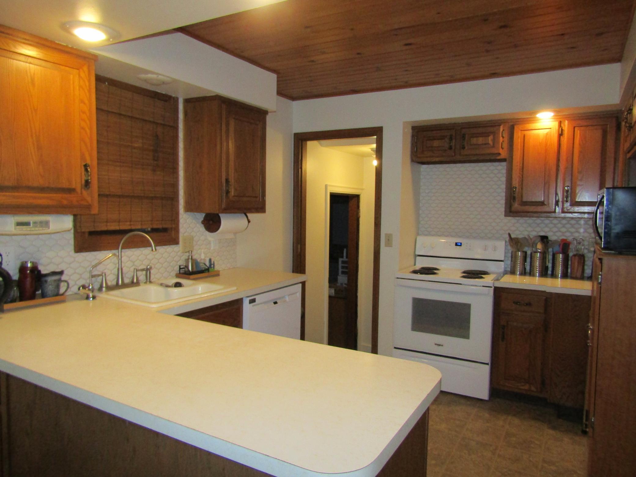 141 Summit Avenue Montevideo, MN 56265 - Photo 11 of 59