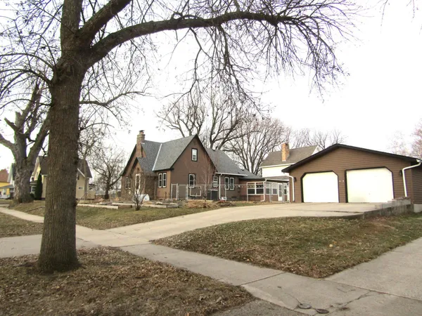 $246,000 | 141 Summit Avenue, Montevideo, MN 56265