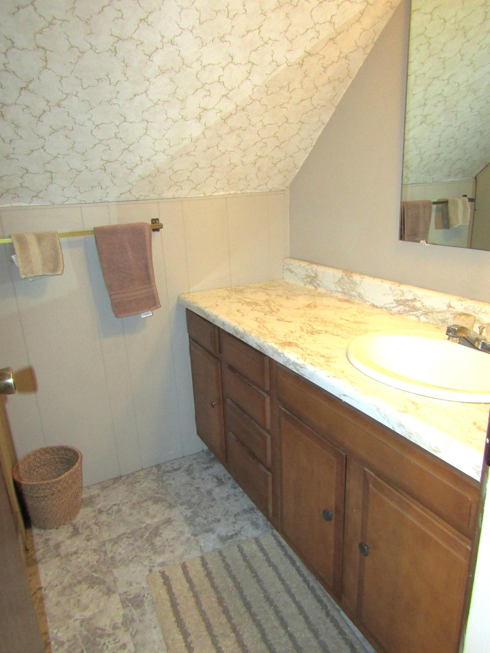141 Summit Avenue Montevideo, MN 56265 - Photo 35 of 59