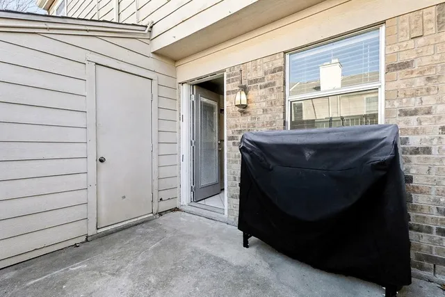 $165,000 | 617 Carriagehouse Lane, Unit 3E, Garland, TX 75040