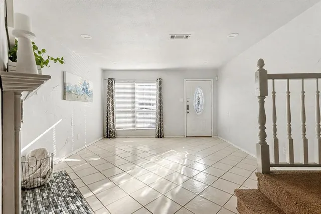 $165,000 | 617 Carriagehouse Lane, Unit 3E, Garland, TX 75040