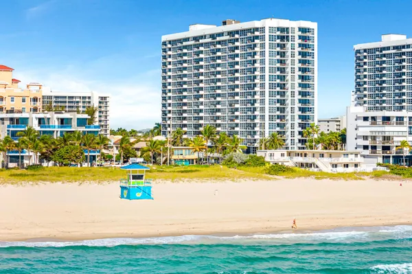 $3,200 | 525 North Ocean Boulevard, Pompano Beach, FL 33062