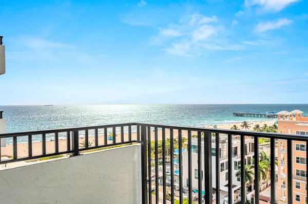 $3,200 | 525 North Ocean Boulevard, Unit 1217, Pompano Beach, FL 33062