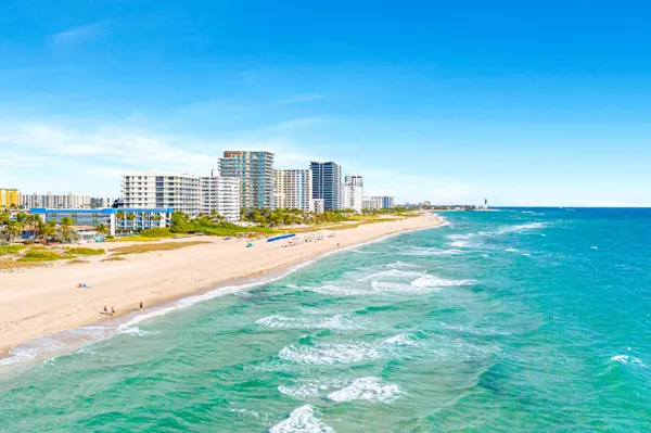$3,200 | 525 North Ocean Boulevard, Unit 1217, Pompano Beach, FL 33062