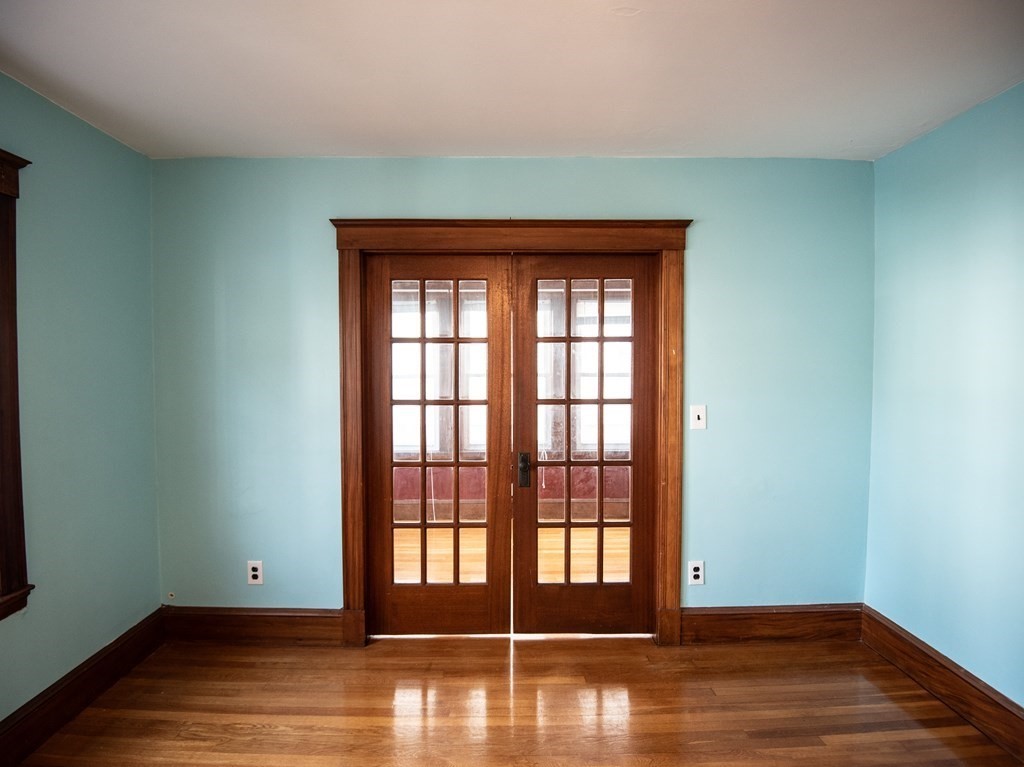 204-206 Manthorne Road Boston, MA 02132 - Photo 10 of 27 Gallery Image 10