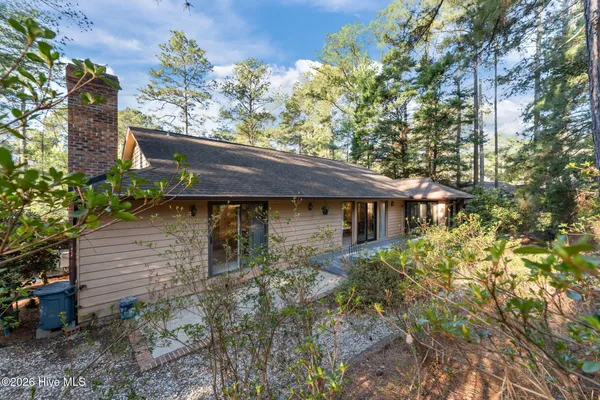 $525,000 | 33 Thunderbird Circle, Pinehurst, NC 28374