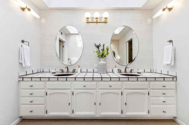 $6,035,000 | 2195 Ward Way, Woodside, CA 94062