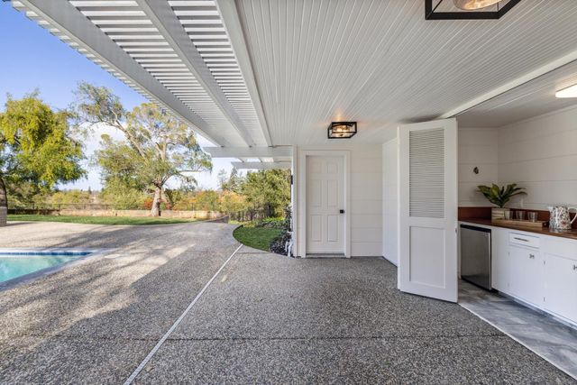 $6,035,000 | 2195 Ward Way, Woodside, CA 94062