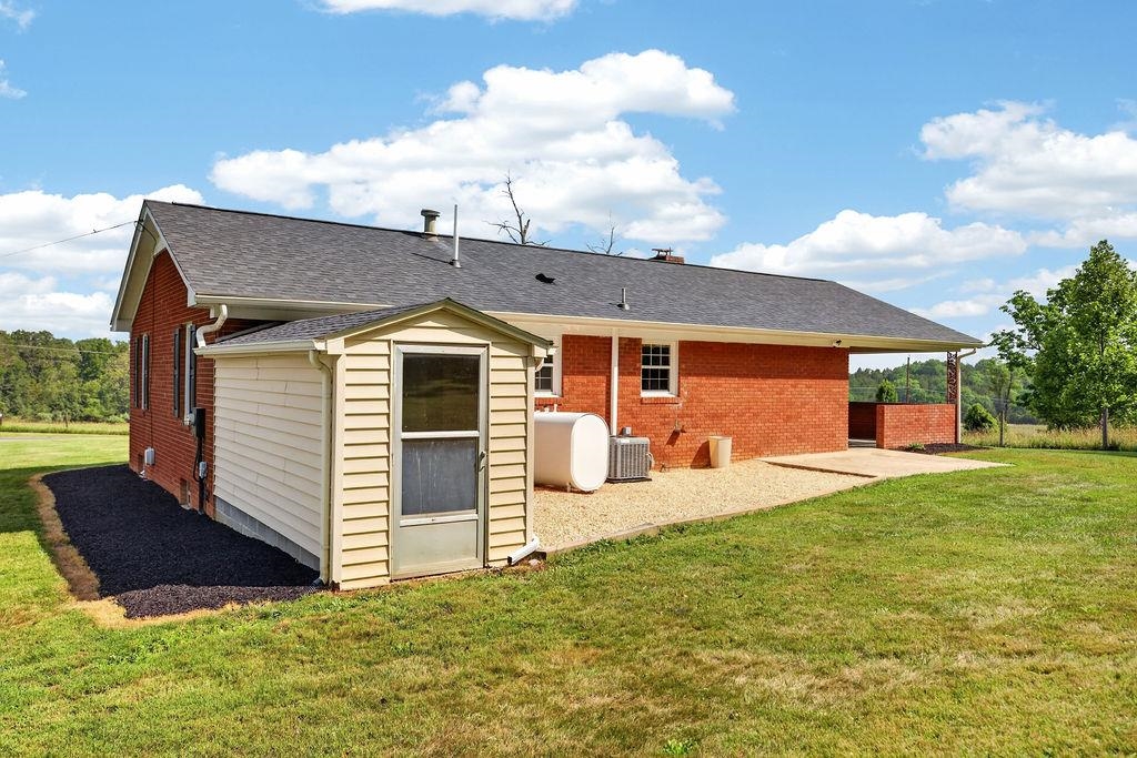 484 Galena Road Staunton, VA 24401 - Photo 3 of 48