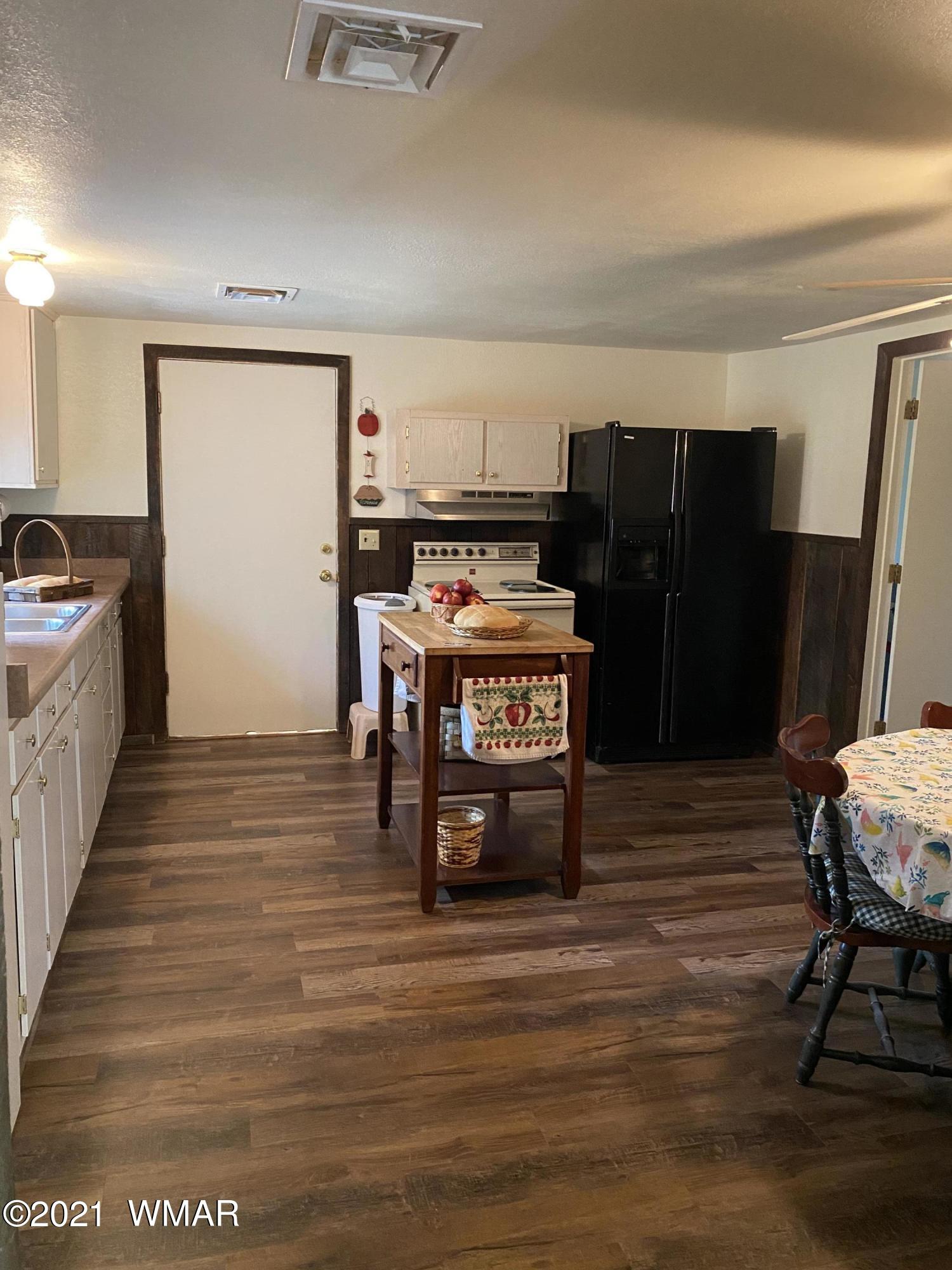 2162 Sandstone Road Clay Springs, AZ 85923 - Photo 10 of 17 Gallery Image 10