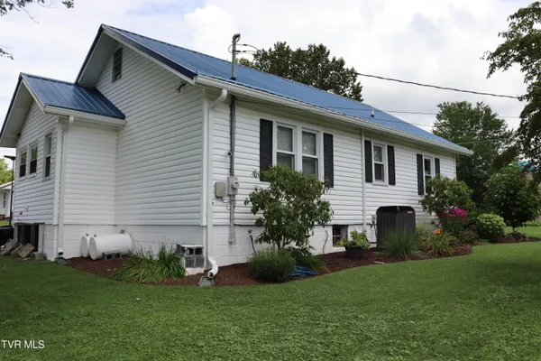 $189,500 | 172 Harless Avenue, Jonesville, VA 24263