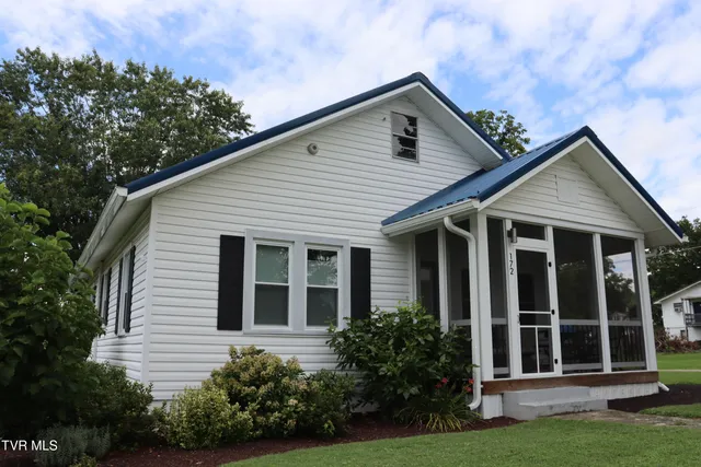 $199,900 | 172 Harless Avenue, Jonesville, VA 24263