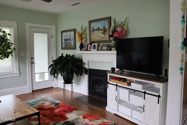 $199,900 | 172 Harless Avenue, Jonesville, VA 24263