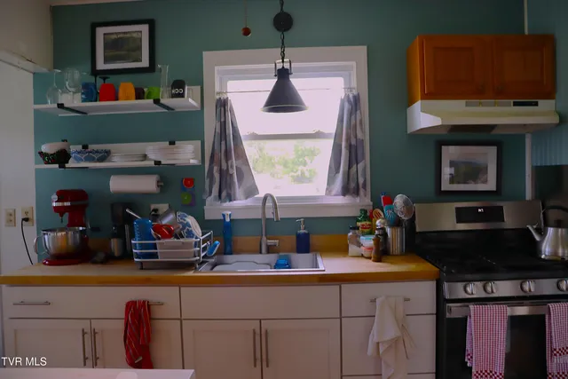 $199,900 | 172 Harless Avenue, Jonesville, VA 24263