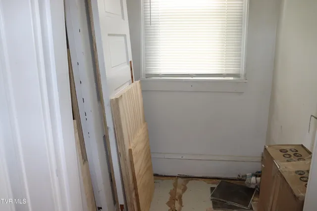 $199,900 | 172 Harless Avenue, Jonesville, VA 24263