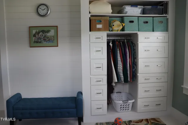 $199,900 | 172 Harless Avenue, Jonesville, VA 24263