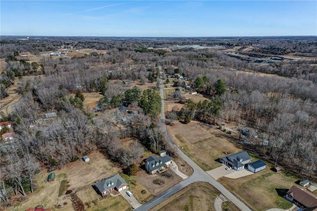5541 Louis Sells Road Kernersville, NC 27284 - Photo 3 of 38