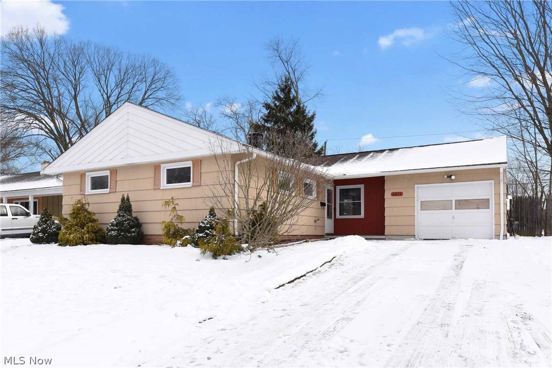 6333 Springwood Road Parma Heights, OH 44130 - Photo 3 of 35