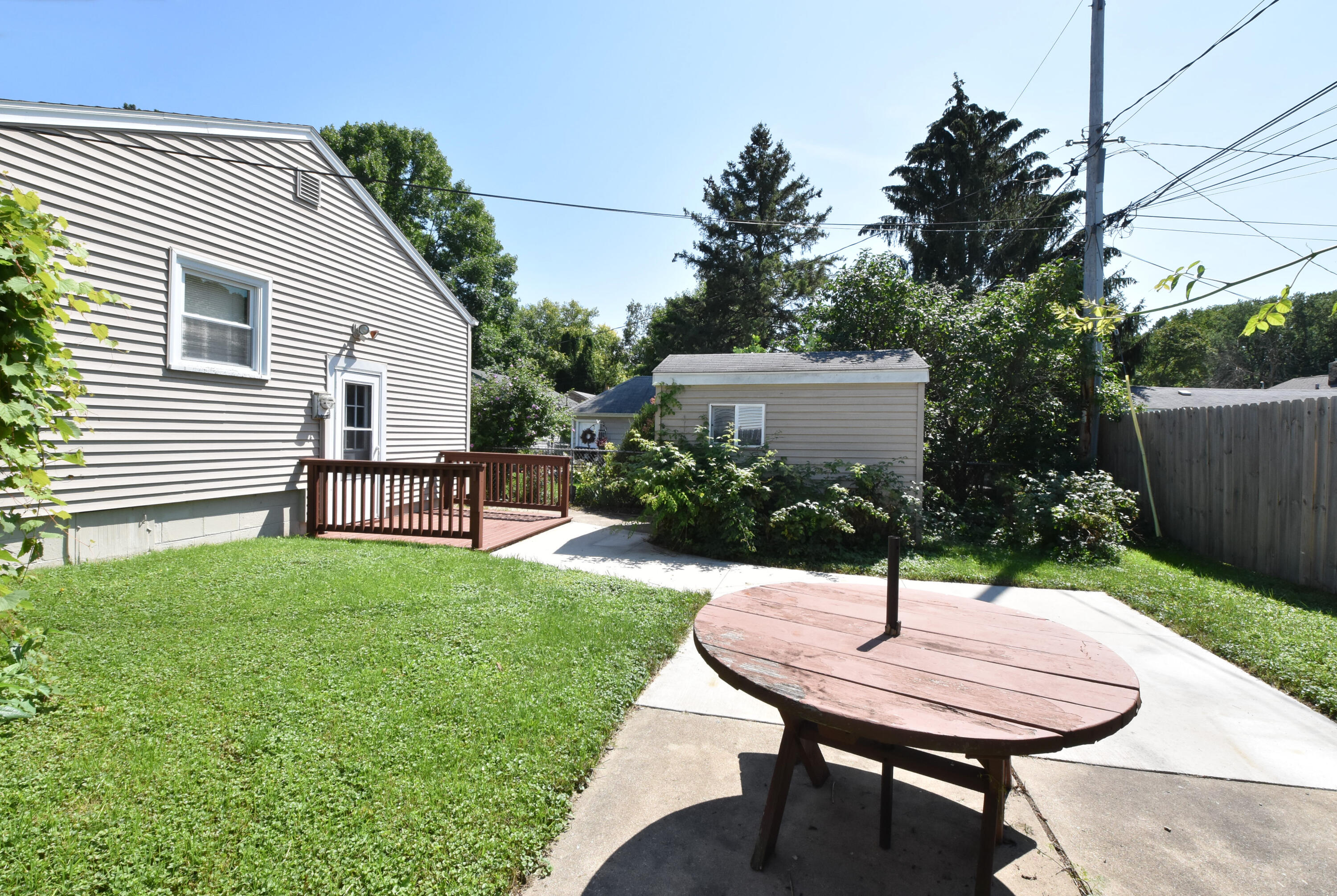 206 Belmont Avenue Racine, WI 53405 - Photo 38 of 42 Back yard