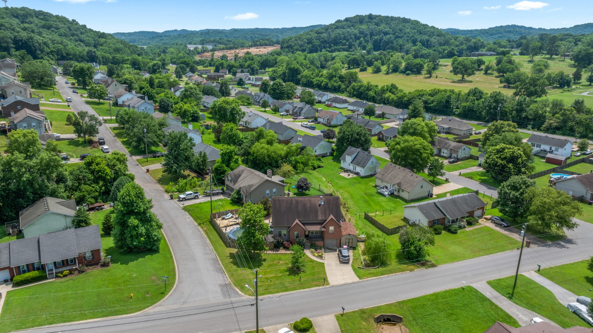 114 Cartwright Parkway Goodlettsville, TN 37072 - Photo 33 of 34 an aerial view of a house with yard